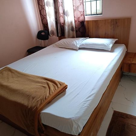 Mandara Comforts Hotel Bangalore Buitenkant foto